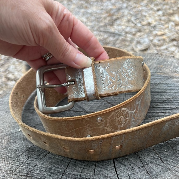 Express Genuine Leather Silver Toned Tan Belt Y2K - Picture 2 of 7